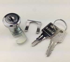 ''CQ Door Lock Kit (lock, keys, clip)''